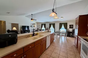 2646 Generals Ct, Marianna, FL 32446 - Photo 18