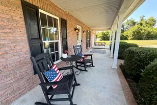 2646 Generals Ct, Marianna, FL 32446 - Photo 2