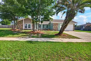 360 Bell Cir, Lynn Haven, FL 32444 - Photo 1