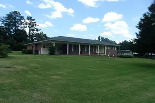 409 E Wisconsin Ave, Bonifay, FL 32425 - Photo 4