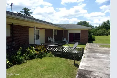 409 E Wisconsin Avenue, Bonifay, FL 32425 - Photo 10