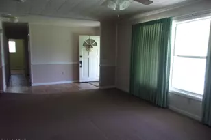 409 E Wisconsin Ave, Bonifay, FL 32425 - Photo 16