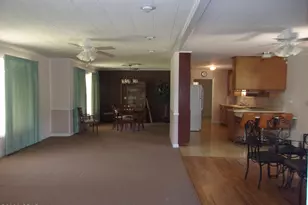 409 E Wisconsin Ave, Bonifay, FL 32425 - Photo 18