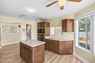 2718 Country Club Dr, Lynn Haven, FL 32444 - Photo 8