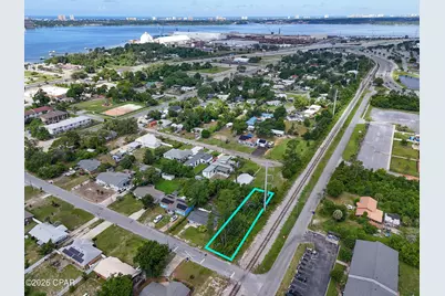 1917 Lombardy Avenue, Panama City, FL 32405 - Photo 8