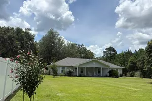 191 Castlewood Ln, Wewahitchka, FL 32465 - Photo 1