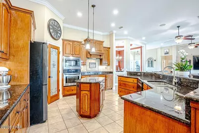 7508 Nautical Court, Southport, FL 32409 - Photo 10