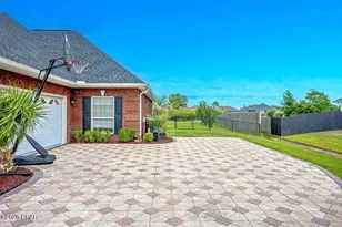 7508 Nautical Ct, Southport, FL 32409 - Photo 6