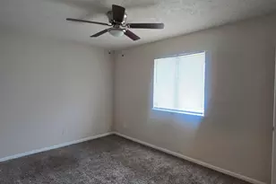 3910 Venetian Cir, Panama City, FL 32405 - Photo 4