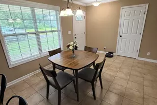 6731 Butler Rd, Grand Ridge, FL 32442 - Photo 10