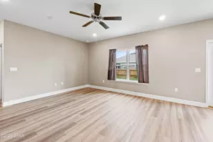 3041 Willie Dr, Southport, FL 32409 - Photo 12