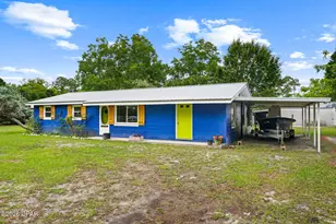 136 E Rogers St, Port Saint Joe, FL 32456 - Photo 2