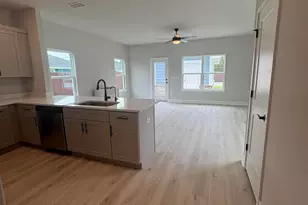 1211 Seafoam St, Panama City, FL 32404 - Photo 8