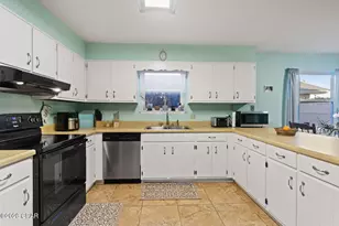140 Derby Woods Dr, Lynn Haven, FL 32444 - Photo 8