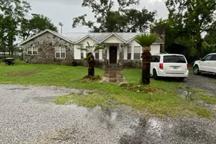 2733 Levy St, Cottondale, FL 32431 - Photo 2