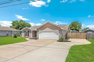 1321 S Berthe Ave, Panama City, FL 32404 - Photo 2