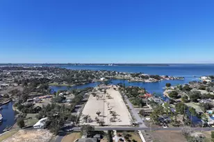 3121 Castleview Ln, Panama City, FL 32405 - Photo 2