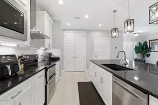 21915 Lakeview Dr, Panama City Beach, FL 32413 - Photo 10