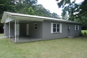 5437 Pearl St, Graceville, FL 32440 - Photo 1