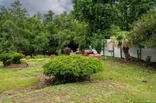 10447 Miller Cir, Youngstown, FL 32466 - Photo 14