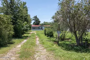 10447 Miller Cir, Youngstown, FL 32466 - Photo 16