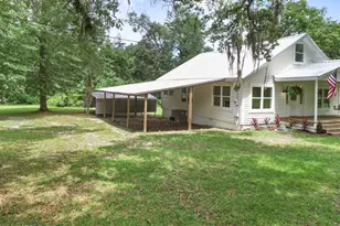 2197 Indiana Ave, Grand Ridge, FL 32442 - Photo 6