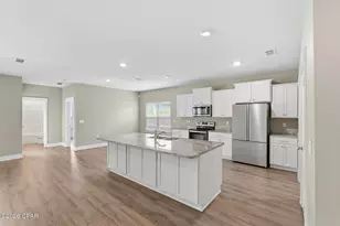 106 Hobson Ave, Crestview, FL 32539 - Photo 10