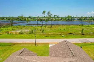 300 Hugh Thomas Dr, Panama City, FL 32404 - Photo 8