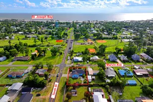 819 Marvin Ave, Port Saint Joe, FL 32456 - Photo 2