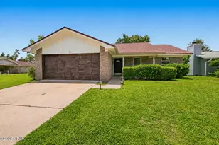 701 Lori Ln, Lynn Haven, FL 32444 - Photo 1