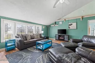 605 10th St, Port Saint Joe, FL 32456 - Photo 4