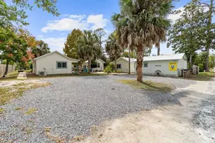 605 10th St, Port Saint Joe, FL 32456 - Photo 76