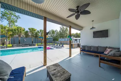 221 White Oaks Boulevard, Southport, FL 32409 - Photo 4