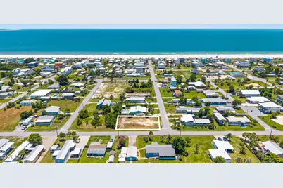 210 4th Street, Mexico Beach, FL 32456 - Photo 2