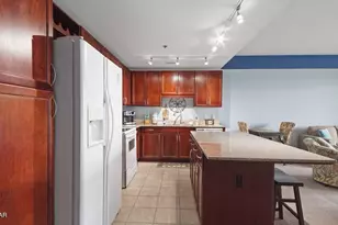 9860 S Thomas Dr, Panama City Beach, FL 32408 - Photo 8