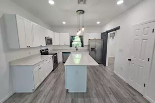 3104 W 20th Ct, Panama City, FL 32405 - Photo 6