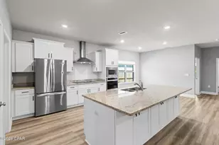 3049 Rachel Pl, Southport, FL 32409 - Photo 10