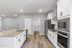 3049 Rachel Pl, Southport, FL 32409 - Photo 10