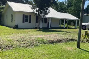16875 NW Maple St, Blountstown, FL 32424 - Photo 1