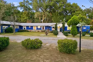 2233 Pate Pond Rd, Caryville, FL 32427 - Photo 1
