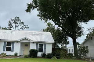 1003 W 12th Ct, Panama City, FL 32401 - Photo 2