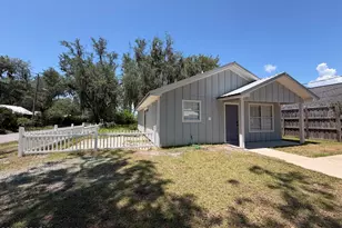 601 E 4th Ct, Panama City, FL 32401 - Photo 1