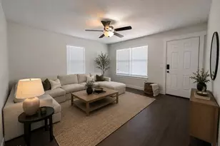 601 E 4th Ct, Panama City, FL 32401 - Photo 2