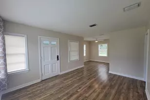 1010 E 2nd Pl, Panama City, FL 32401 - Photo 8