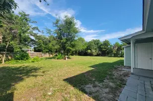 1010 E 2nd Pl, Panama City, FL 32401 - Photo 30