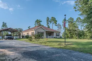819 Ashley Cir, Alford, FL 32420 - Photo 4