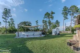819 Ashley Cir, Alford, FL 32420 - Photo 10
