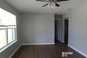 3921 E 10th St, Panama City, FL 32404 - Photo 2