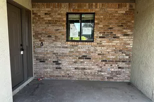 1060 W 11th Ct, Panama City, FL 32401 - Photo 2