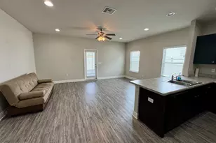 5736 Callaway Cir, Panama City, FL 32404 - Photo 2